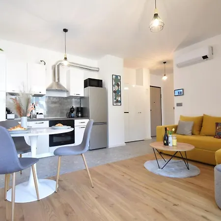 Luxe Central With Private Parking**** Apartment *