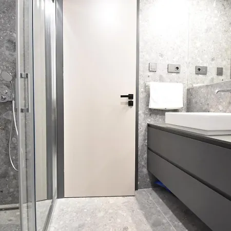 Luxe Central With Private Parking**** Appartamento *