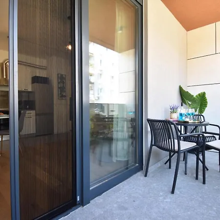 Luxe Central With Private Parking**** Appartamento Pola